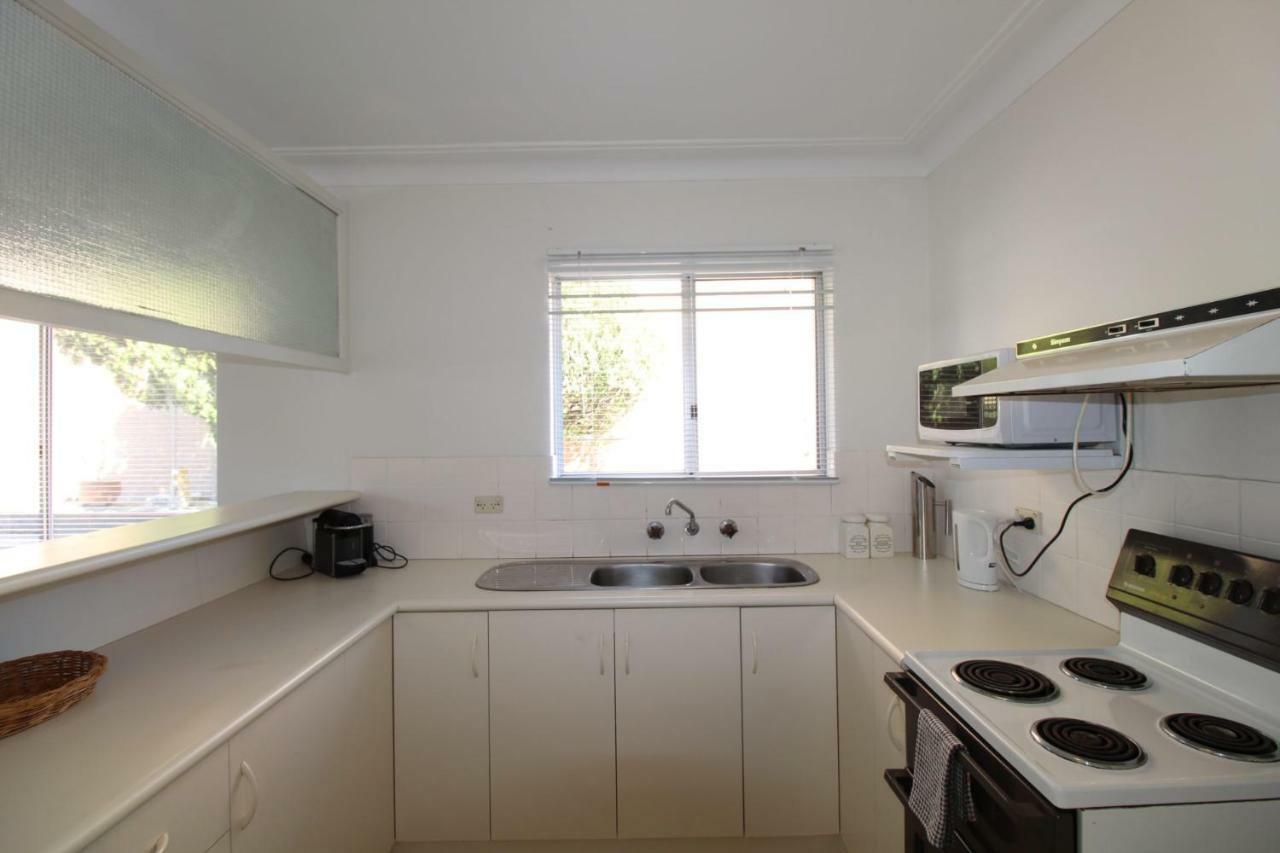 Ocean Views Apartment ฮัสกิสสัน ภายนอก รูปภาพ